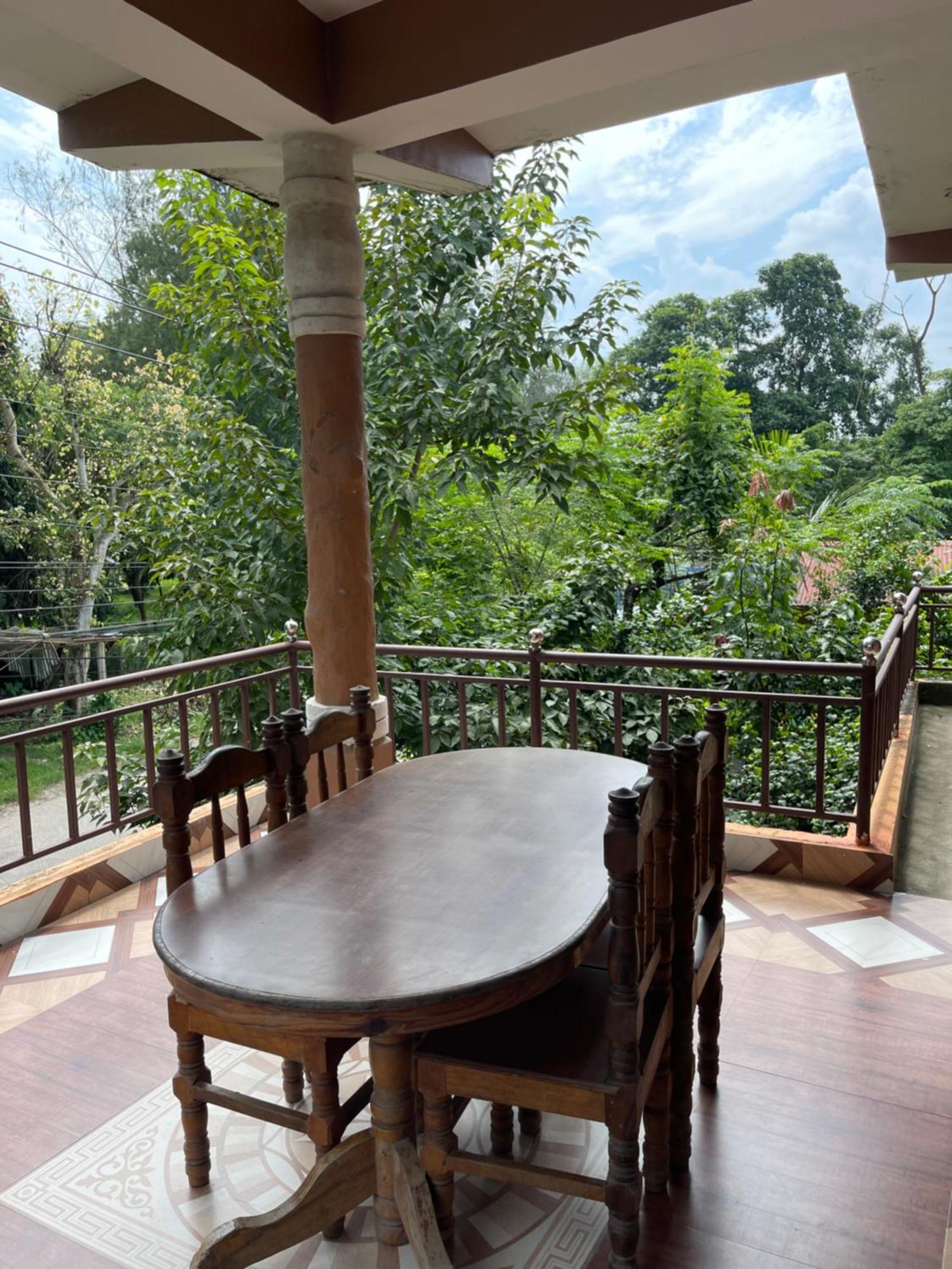 Tara Guesthouse - Sauraha,Chitwan エクステリア 写真