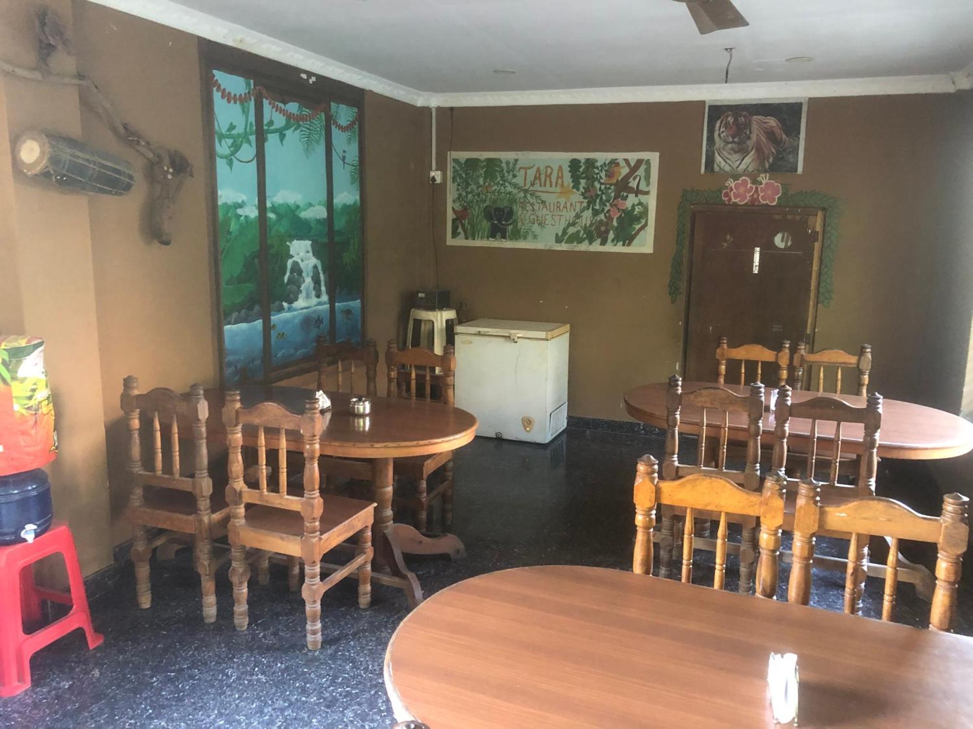 Tara Guesthouse - Sauraha,Chitwan エクステリア 写真